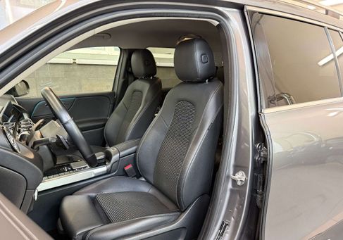 Mercedes-Benz GLB 200, 2021