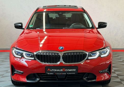 BMW 330, 2022