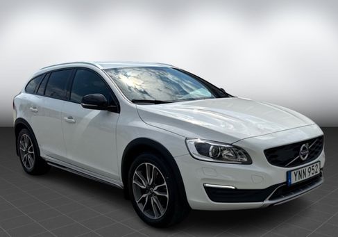 Volvo V60 Cross Country, 2018
