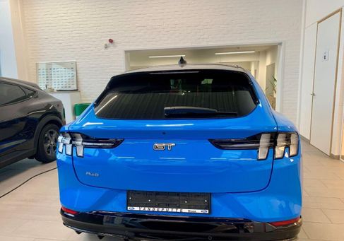 Ford Mustang, 2022 3