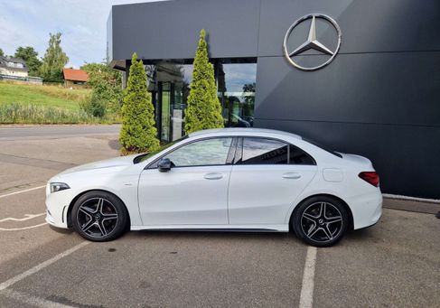 Mercedes-Benz A 200, 2022