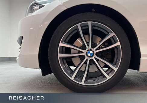 BMW 220, 2020 3