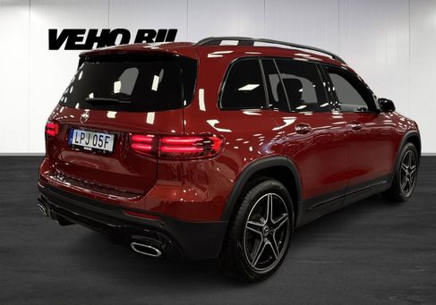 Mercedes-Benz GLB 200, 2025