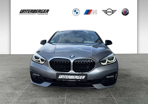 BMW 118, 2022