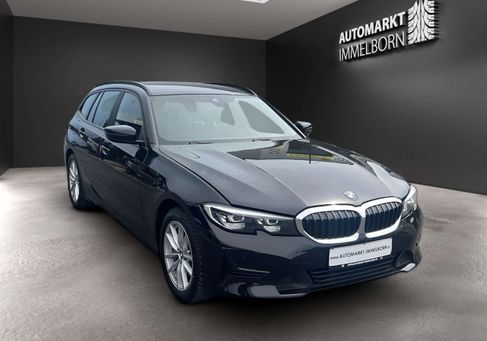 BMW 330, 2021