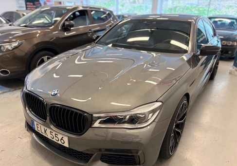 BMW 730, 2016