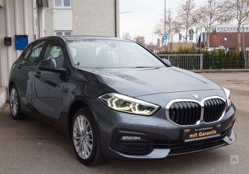 BMW 118, 2021