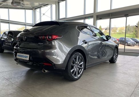 Mazda 3, 2025