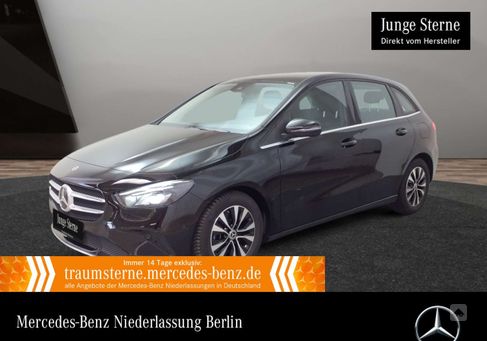 Mercedes-Benz B 180, 2022