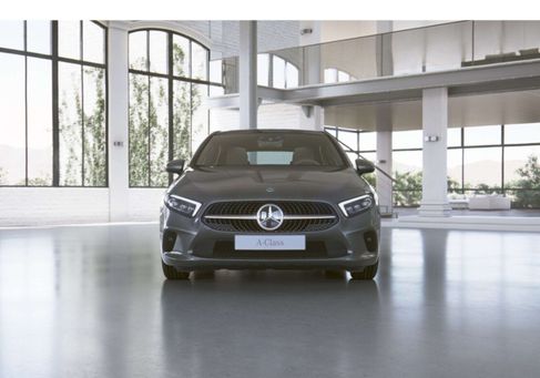 Mercedes-Benz A 250, 2022 3