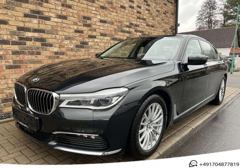 BMW 730, 2017