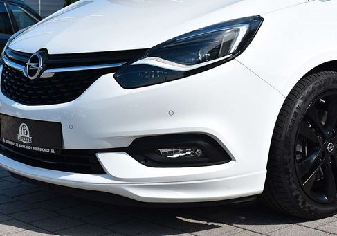 Opel Zafira, 2017