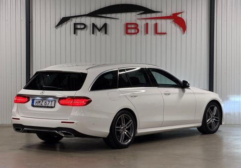 Mercedes-Benz E 200, 2020 3