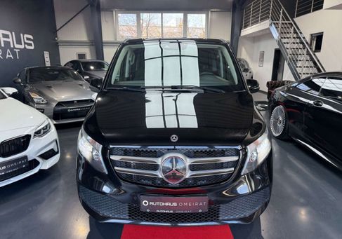 Mercedes-Benz V 220, 2022