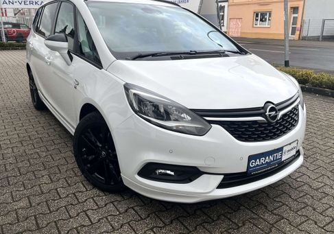 Opel Zafira, 2018