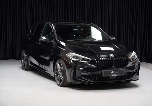 BMW 120, 2022