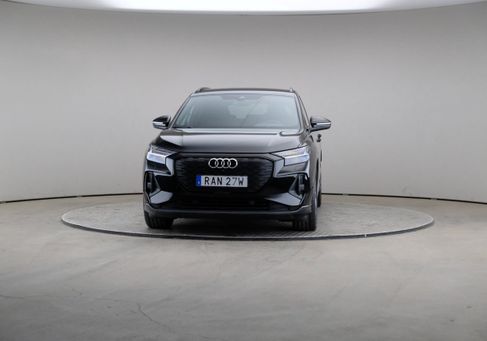 Audi Q4, 2023 3