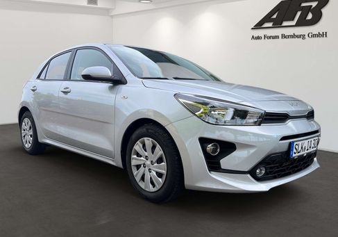 Kia Rio, 2024 3
