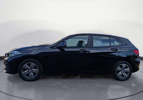 BMW 118, 2022