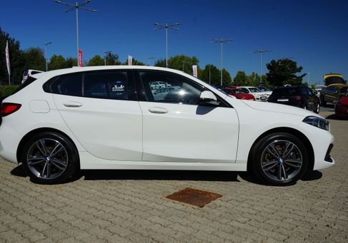 BMW 120, 2021