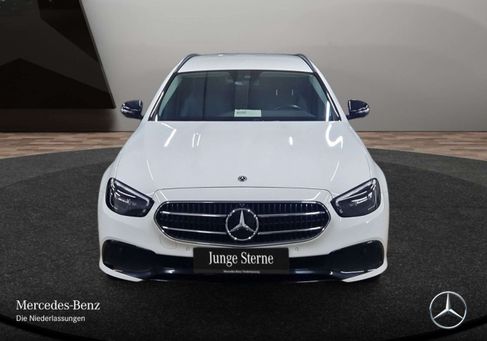 Mercedes-Benz E 300, 2022