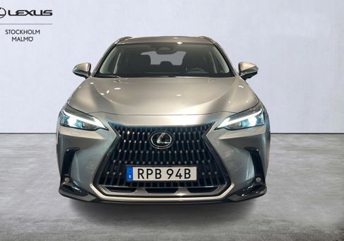 Lexus NX, 2025