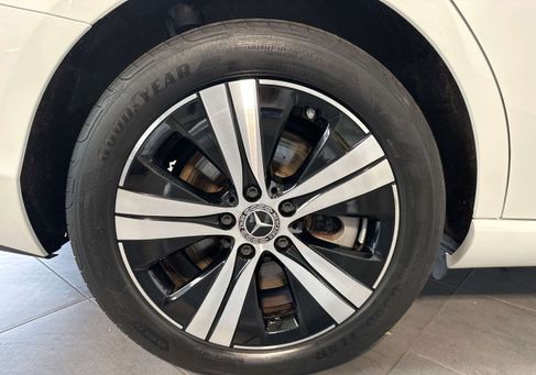 Mercedes-Benz C 300, 2023