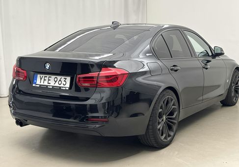 BMW 330, 2017