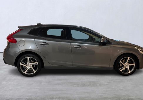 Volvo V40, 2018 3