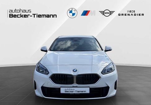 BMW 120, 2025