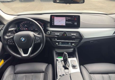 BMW 530, 2022