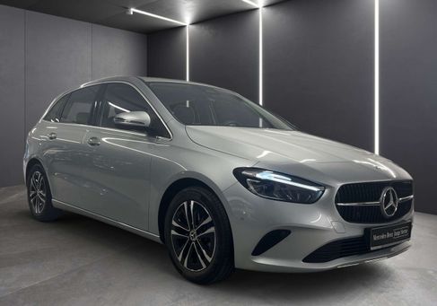 Mercedes-Benz B 200, 2025