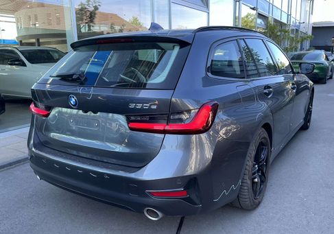 BMW 330, 2022
