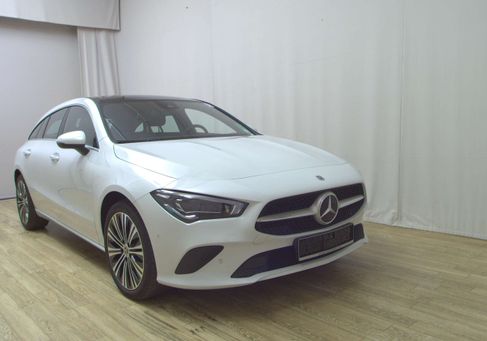 Mercedes-Benz CLA 180, 2021