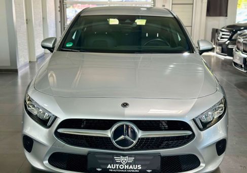 Mercedes-Benz A 180, 2020 3