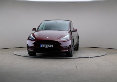 Tesla Model Y, 2025