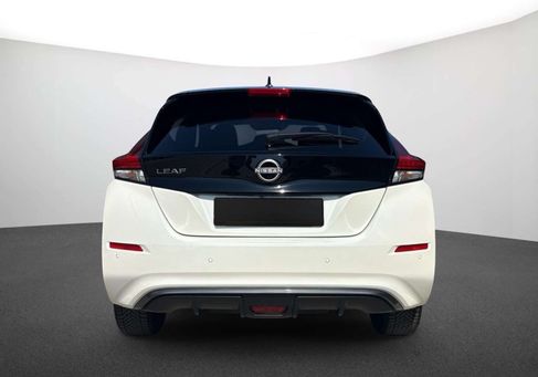 Nissan Leaf, 2023 3