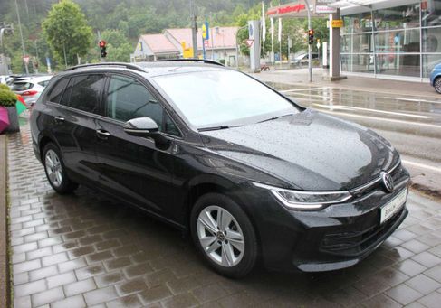 Volkswagen Golf, 2024 2