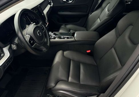 Volvo V60, 2021