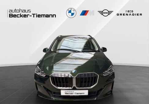 BMW 220, 2025 2