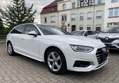 Audi A4, 2022