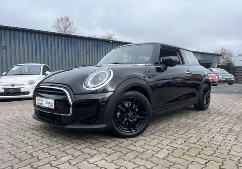 MINI ONE, 2022