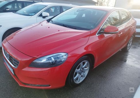 Volvo V40, 2015