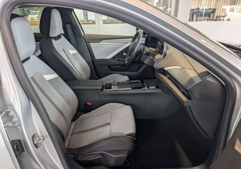 Opel Astra, 2024