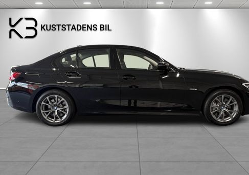 BMW 330, 2022 2