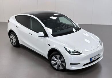 Tesla Model Y, 2023
