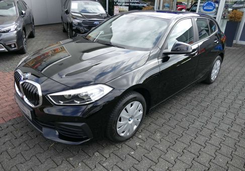 BMW 116, 2021