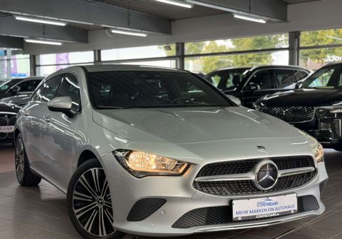 Mercedes-Benz CLA 200, 2023 3