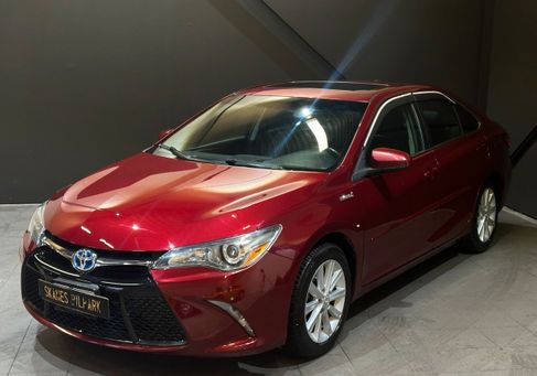 Toyota Camry, 2016