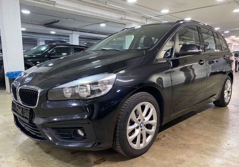 BMW 216, 2018